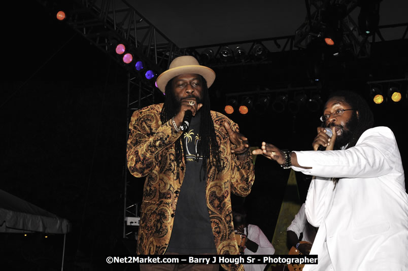 Tarrus Riley @ Red Stripe Reggae Sumfest 2008 International Night 2, Catherine Hall, Montego Bay - Saturday, July 19, 2008 - Reggae Sumfest 2008 July 13 - July 19, 2008 - Photographs by Net2Market.com - Barry J. Hough Sr. Photojournalist/Photograper - Photographs taken with a Nikon D300 - Negril Travel Guide, Negril Jamaica WI - http://www.negriltravelguide.com - info@negriltravelguide.com...!