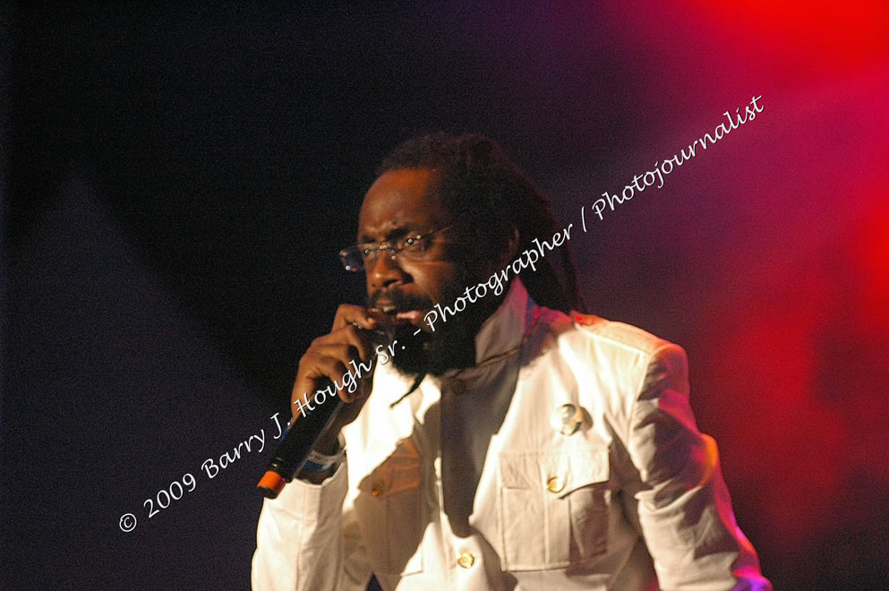 Tarrus Riley @ Reggae Sumfest 2009 - International Night 2 - Reggae Sumfest 2009,Catherine Hall, Montego Bay, St. James, Jamaica W.I. - Saturday, July 25, 2009 - Reggae Sumfest 2009, July 19 - 25, 2009 - Photographs by Net2Market.com - Barry J. Hough Sr. Photojournalist/Photograper - Photographs taken with a Nikon D70, D100, or D300 - Negril Travel Guide, Negril Jamaica WI - http://www.negriltravelguide.com - info@negriltravelguide.com...!