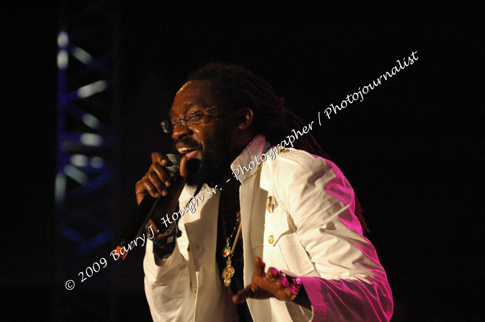 Tarrus Riley @ Reggae Sumfest 2009 - International Night 2 - Reggae Sumfest 2009,Catherine Hall, Montego Bay, St. James, Jamaica W.I. - Saturday, July 25, 2009 - Reggae Sumfest 2009, July 19 - 25, 2009 - Photographs by Net2Market.com - Barry J. Hough Sr. Photojournalist/Photograper - Photographs taken with a Nikon D70, D100, or D300 - Negril Travel Guide, Negril Jamaica WI - http://www.negriltravelguide.com - info@negriltravelguide.com...!