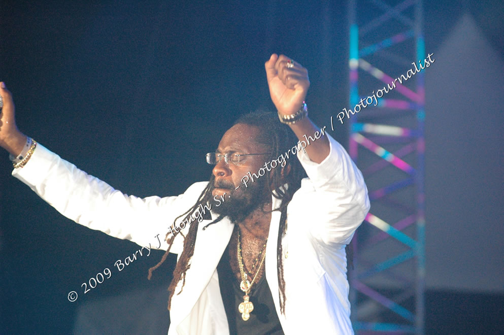 Tarrus Riley @ Reggae Sumfest 2009 - International Night 2 - Reggae Sumfest 2009,Catherine Hall, Montego Bay, St. James, Jamaica W.I. - Saturday, July 25, 2009 - Reggae Sumfest 2009, July 19 - 25, 2009 - Photographs by Net2Market.com - Barry J. Hough Sr. Photojournalist/Photograper - Photographs taken with a Nikon D70, D100, or D300 - Negril Travel Guide, Negril Jamaica WI - http://www.negriltravelguide.com - info@negriltravelguide.com...!