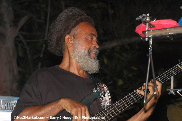 Tarrus Riley, Jimmy Riley, and Dwayne Stephensen - Money Cologne Promotions in association with "British Link Up" presents Summer Jam featuring She's Royal Tarrus Riley & Jimmy Riley - Plus Ras Slick, Sham Dawg, and Whiskey Bagio @ Roots Bamboo, Norman Manley Boulevard, Negril, Jamaica W.I. - Backed up Dean Fraser & The Hurricanne Band - MC Barry G and Rev. BB - July 25, 2007 - Negril Travel Guide.com, Negril Jamaica WI - http://www.negriltravelguide.com - info@negriltravelguide.com...!