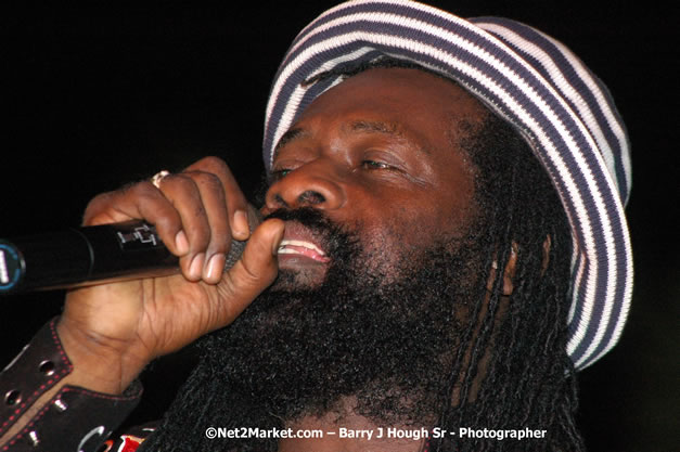 Tarrus Riley, Jimmy Riley, and Dwayne Stephensen - Money Cologne Promotions in association with "British Link Up" presents Summer Jam featuring She's Royal Tarrus Riley & Jimmy Riley - Plus Ras Slick, Sham Dawg, and Whiskey Bagio @ Roots Bamboo, Norman Manley Boulevard, Negril, Jamaica W.I. - Backed up Dean Fraser & The Hurricanne Band - MC Barry G and Rev. BB - July 25, 2007 - Negril Travel Guide.com, Negril Jamaica WI - http://www.negriltravelguide.com - info@negriltravelguide.com...!