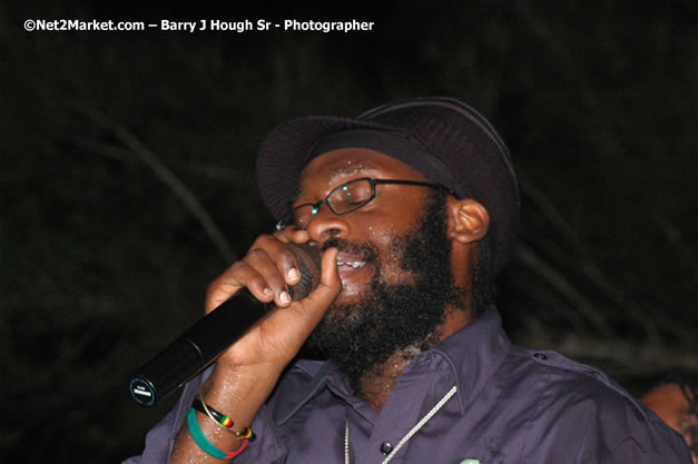 Tarrus Riley, Jimmy Riley, and Dwayne Stephensen - Money Cologne Promotions in association with "British Link Up" presents Summer Jam featuring She's Royal Tarrus Riley & Jimmy Riley - Plus Ras Slick, Sham Dawg, and Whiskey Bagio @ Roots Bamboo, Norman Manley Boulevard, Negril, Jamaica W.I. - Backed up Dean Fraser & The Hurricanne Band - MC Barry G and Rev. BB - July 25, 2007 - Negril Travel Guide.com, Negril Jamaica WI - http://www.negriltravelguide.com - info@negriltravelguide.com...!