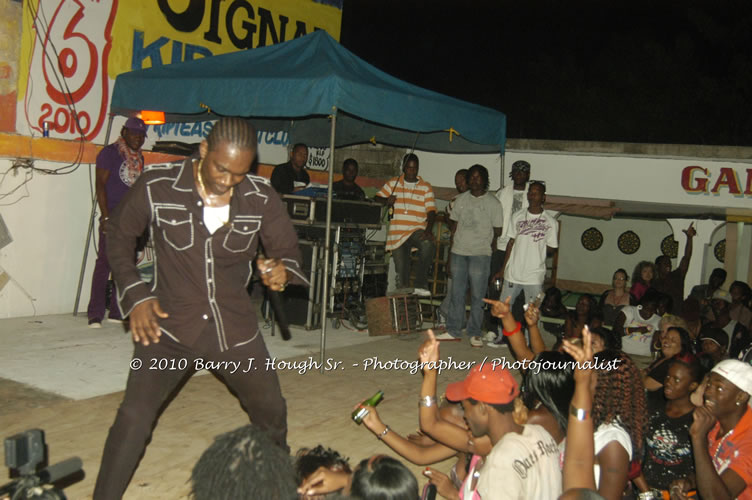 Busy Signal & Kip Rich- Also featuring: Mona Lisa and Crystal Axe @ Striptease Night Club, Scrub-A-Dub Car Wash, , Whitehall, Negril, Westmoreland, Jamaica W.I. - Photographs by Net2Market.com - Barry J. Hough Sr, Photographer/Photojournalist - The Negril Travel Guide - Negril's and Jamaica's Number One Concert Photography Web Site with over 40,000 Jamaican Concert photographs Published -  Negril Travel Guide, Negril Jamaica WI - http://www.negriltravelguide.com - info@negriltravelguide.com...!