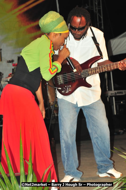 Queen Ifrica @ Unite The People An International Reggae Fest, Featuring: Beres Hammond, Coco T, Queen Ifrica, Khalil, Cameal Davis, Iley Dread, Rochelle, Geoffrey Star, Ras Penco, Kool DeLoy, Otis Gayle, J.McKay, Tiney Winey, Venue at Norman Manley Boulevard, Negril, Westmoreland, Jamaica - Saturday, April 4, 2009 - Photographs by Net2Market.com - Barry J. Hough Sr, Photographer/Photojournalist - Negril Travel Guide, Negril Jamaica WI - http://www.negriltravelguide.com - info@negriltravelguide.com...!