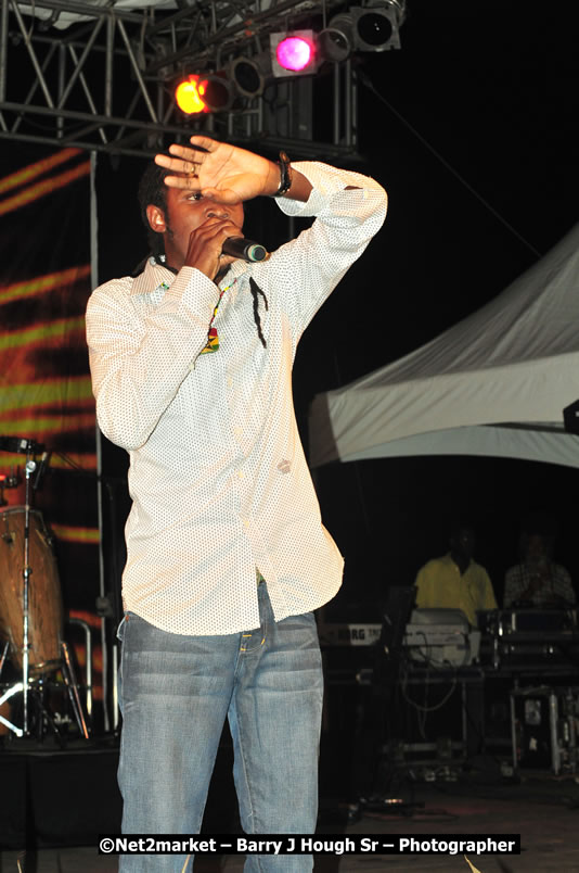 Unite The People An International Reggae Fest, Featuring: Beres Hammond, Coco T, Queen Ifrica, Khalil, Cameal Davis, Iley Dread, Rochelle, Geoffrey Star, Ras Penco, Kool DeLoy, Otis Gayle, J.McKay, Tiney Winey, Venue at Norman Manley Boulevard, Negril, Westmoreland, Jamaica - Saturday, April 4, 2009 - Photographs by Net2Market.com - Barry J. Hough Sr, Photographer/Photojournalist - Negril Travel Guide, Negril Jamaica WI - http://www.negriltravelguide.com - info@negriltravelguide.com...!