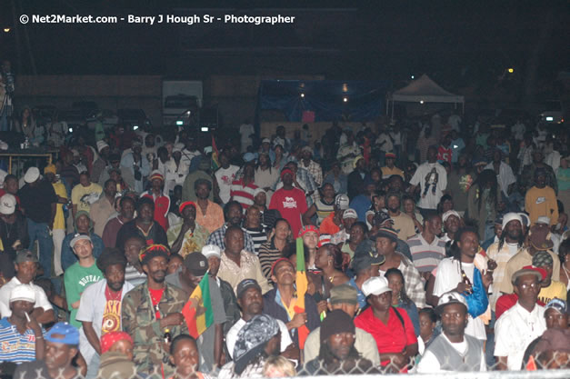 Ljahman Levi @ Western Consciousness 2007 - Presented by King of Kings Productons - Saturday, April 28, 2007 - Llandilo Cultural Centre, Savanna-La-Mar, Westmoreland, Jamaica W.I. - Negril Travel Guide, Negril Jamaica WI - http://www.negriltravelguide.com - info@negriltravelguide.com...!