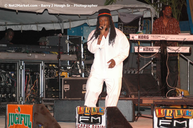 Mackie Conscious @ Western Consciousness 2007 - Presented by King of Kings Productons - Saturday, April 28, 2007 - Llandilo Cultural Centre, Savanna-La-Mar, Westmoreland, Jamaica W.I. - Negril Travel Guide, Negril Jamaica WI - http://www.negriltravelguide.com - info@negriltravelguide.com...!