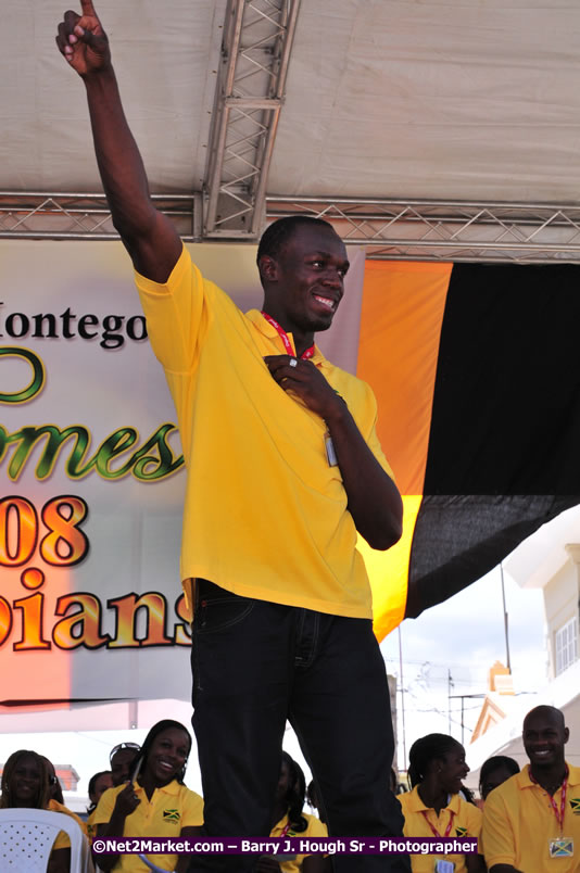 The City of Montego Bay Welcomes Our 2008 Olympians - Western Motorcade - Civic Ceremony - A Salute To Our Beijing Heros - Sam Sharpe Square, Montego Bay, Jamaica - Tuesday, October 7, 2008 - Photographs by Net2Market.com - Barry J. Hough Sr. Photojournalist/Photograper - Photographs taken with a Nikon D300 - Negril Travel Guide, Negril Jamaica WI - http://www.negriltravelguide.com - info@negriltravelguide.com...!